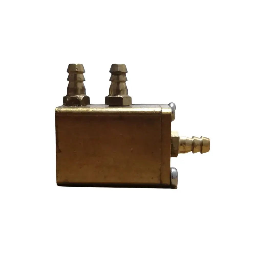 Válvula Relay 1/8” Cuadrada Importada